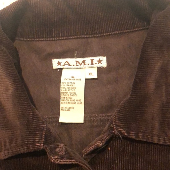 Jacket 🧥 - Picture 2 of 3